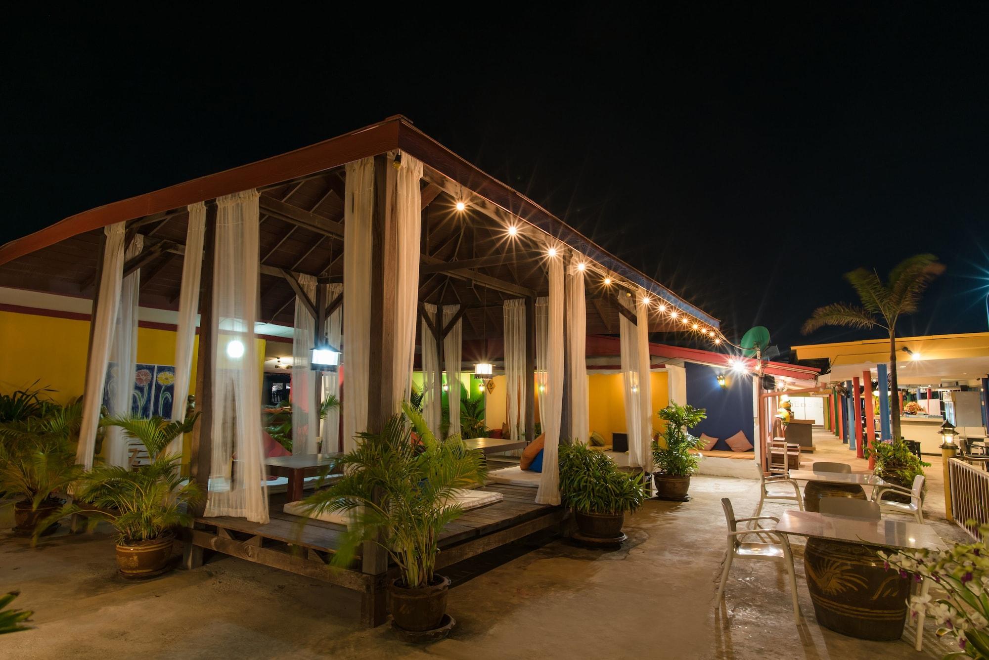 Lareena Resort Koh Larn Pattaya Екстериор снимка
