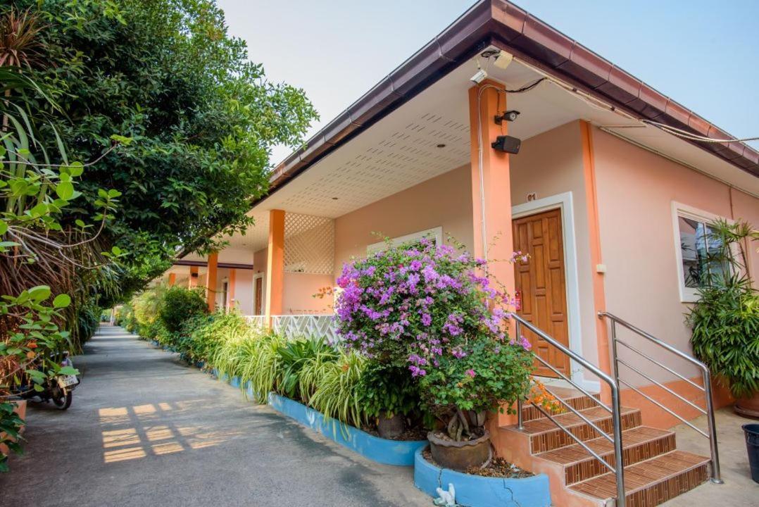 Lareena Resort Koh Larn Pattaya Екстериор снимка